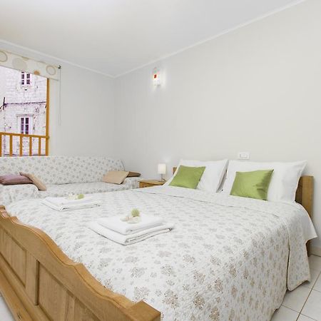 Top City Center Apartments シベニク エクステリア 写真