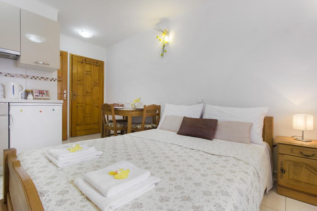 Top City Center Apartments シベニク エクステリア 写真